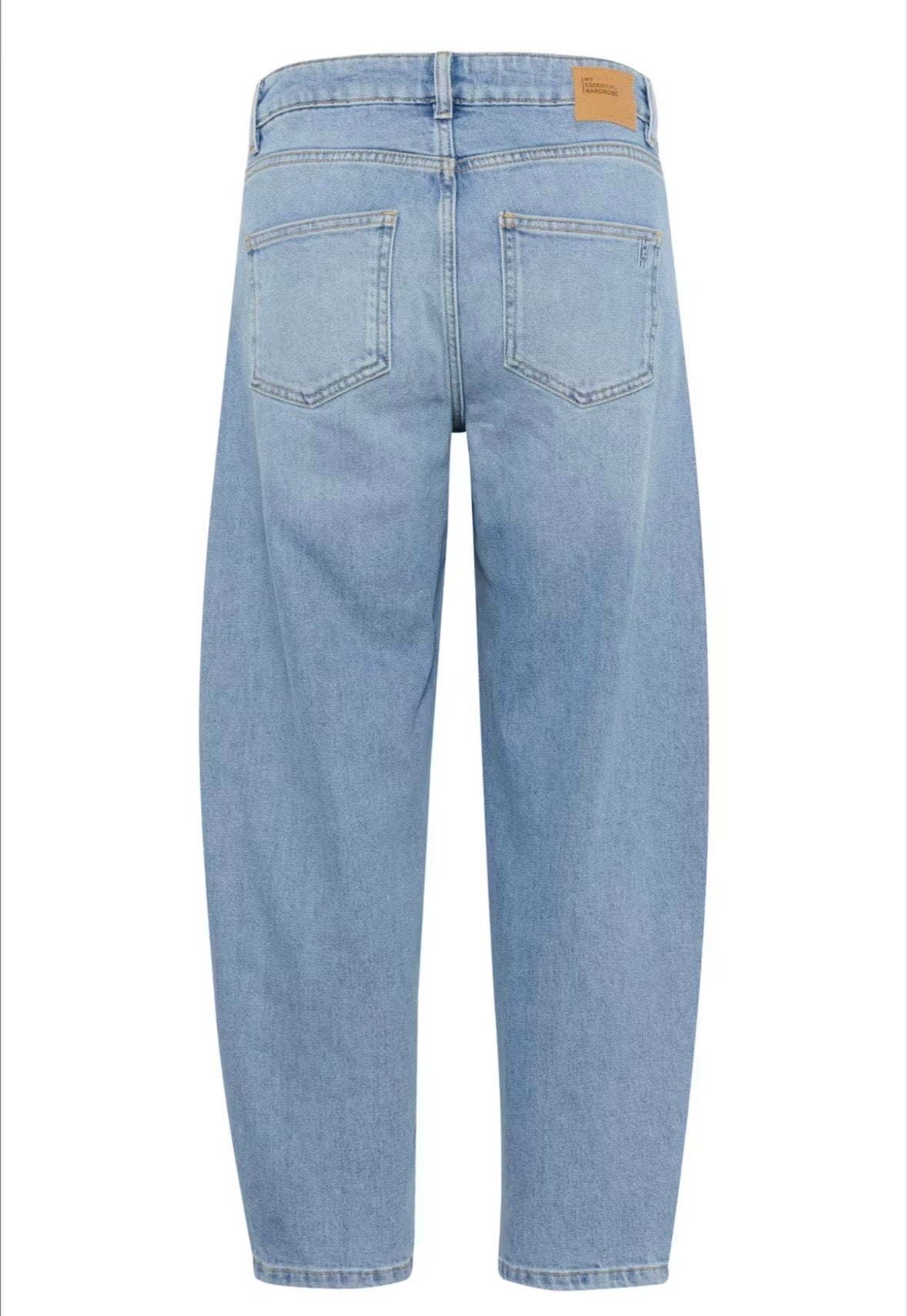 Loose Barrel Jeans