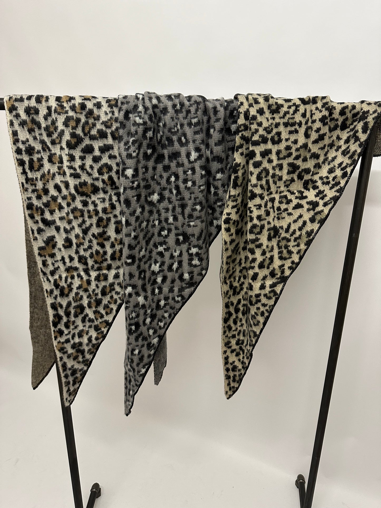 3-Eck Schal Flauschi Leo