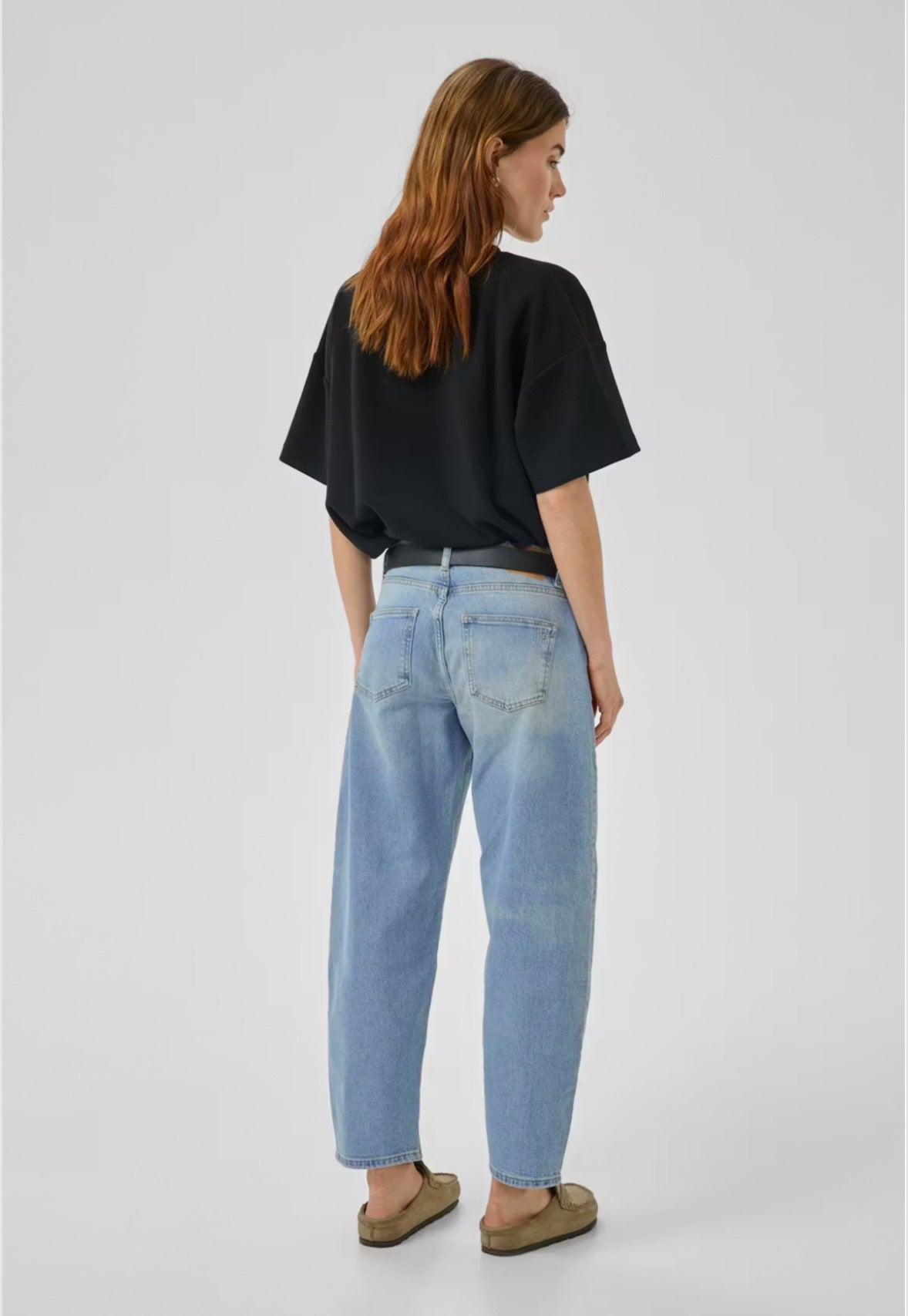 Loose Barrel Jeans