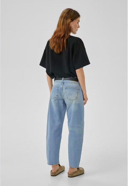 Loose Barrel Jeans