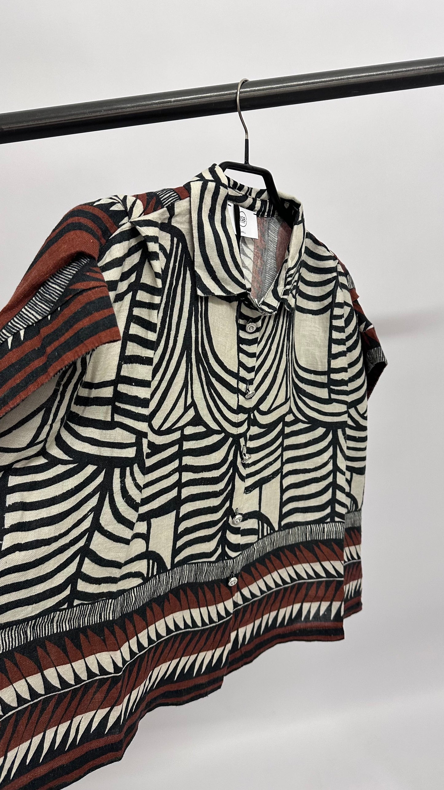 Bluse mit grafischem Ethno-Print