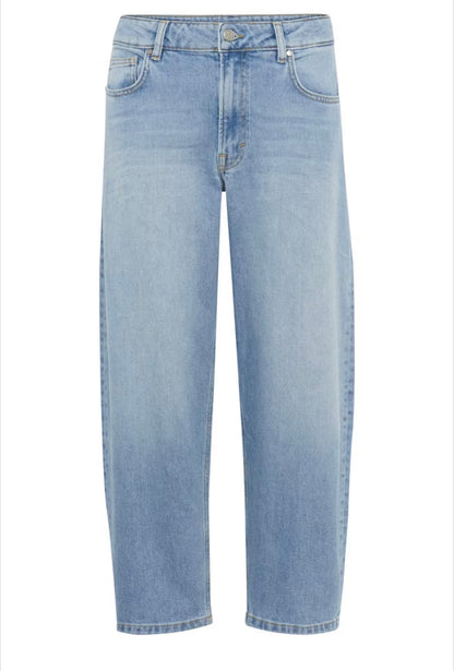 Loose Barrel Jeans