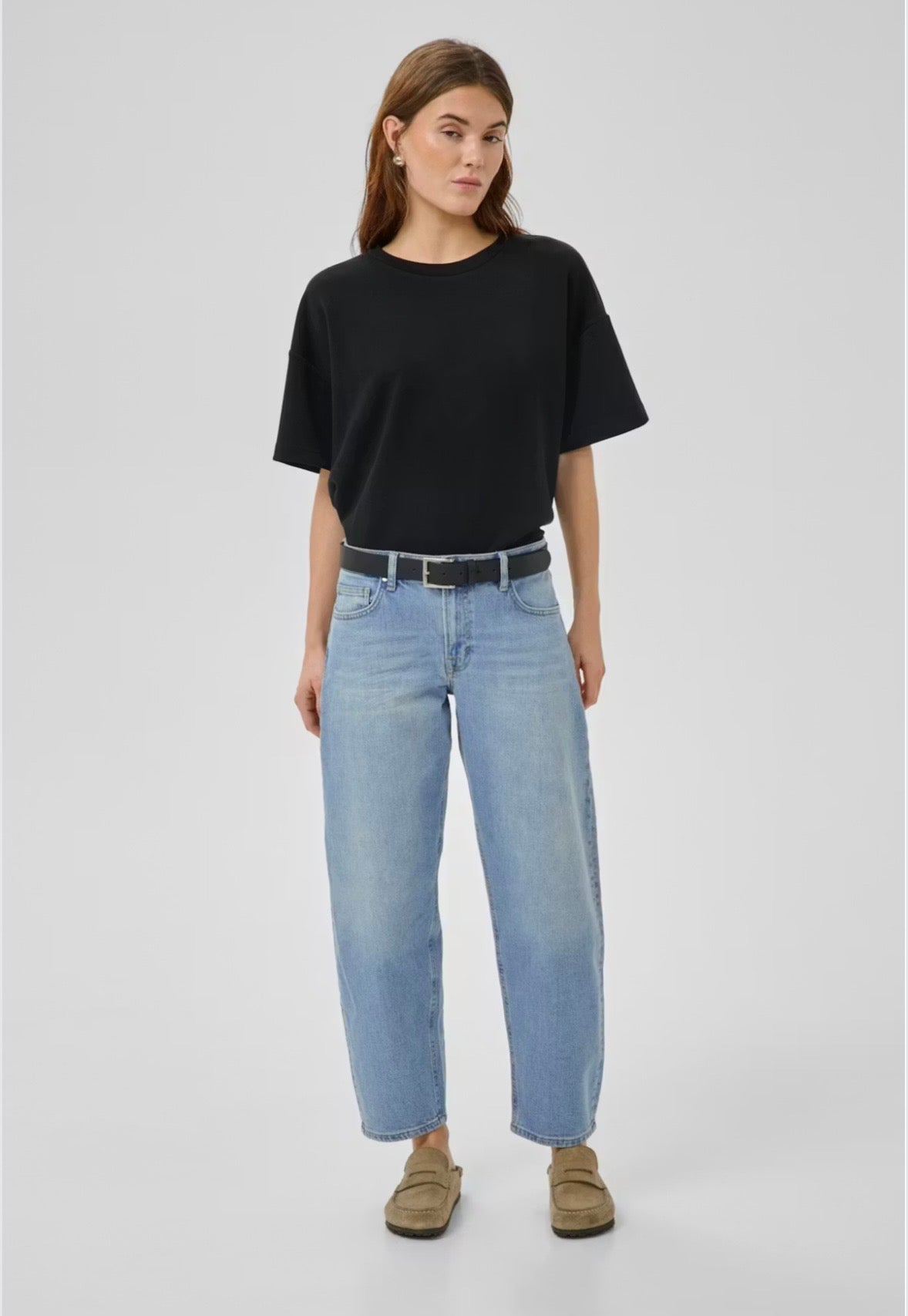 Loose Barrel Jeans