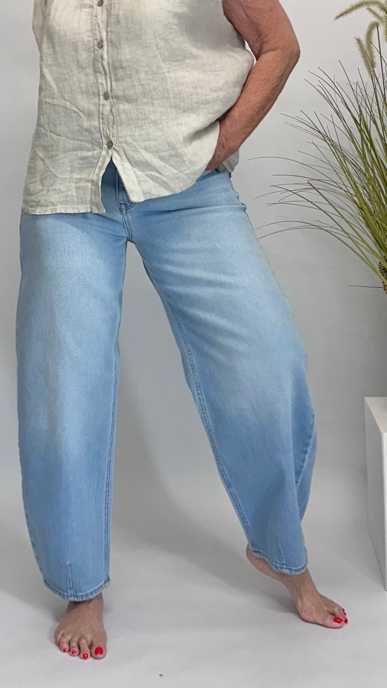 Loose Barrel Jeans