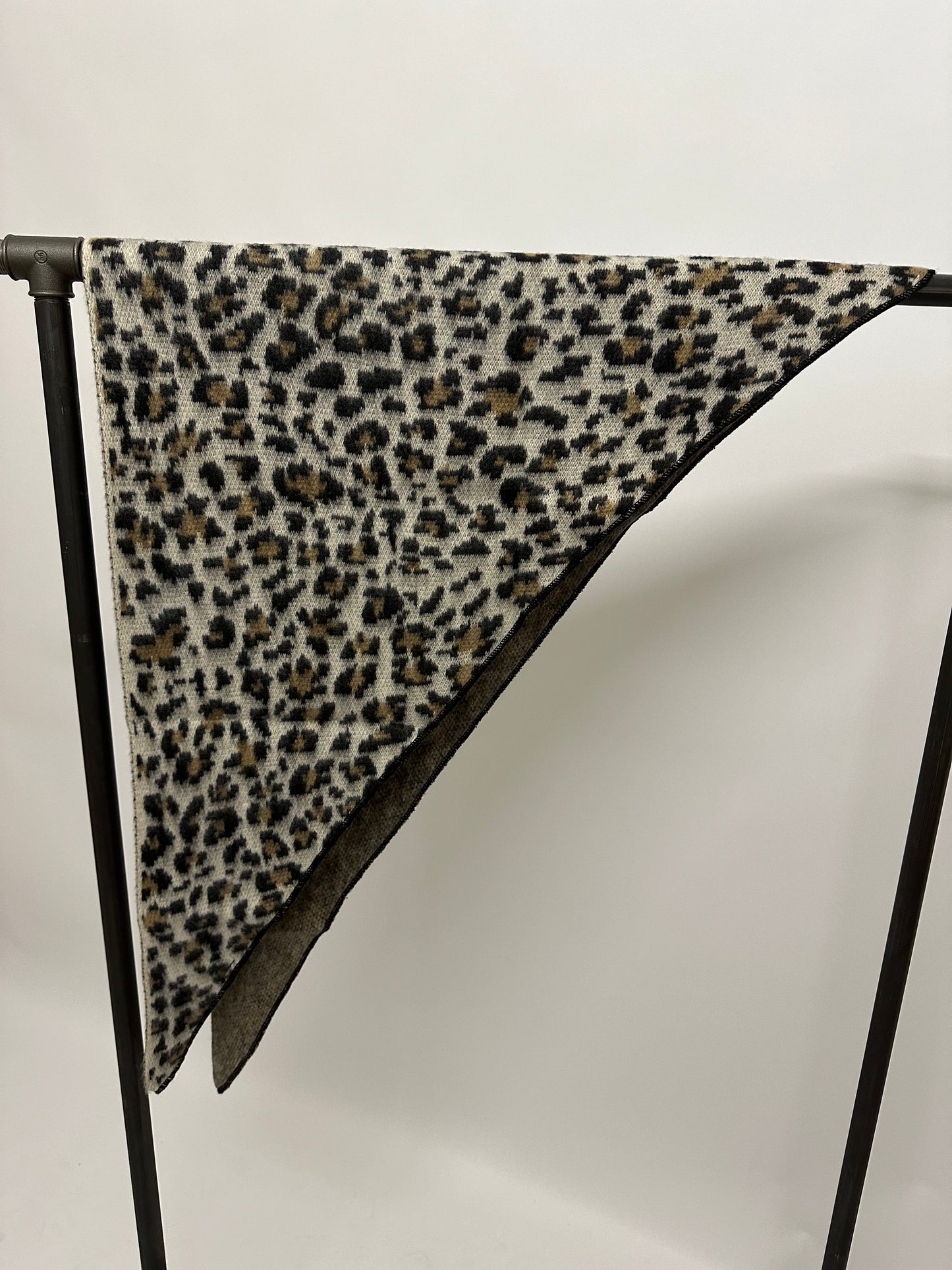 3-Eck Schal Flauschi Leo