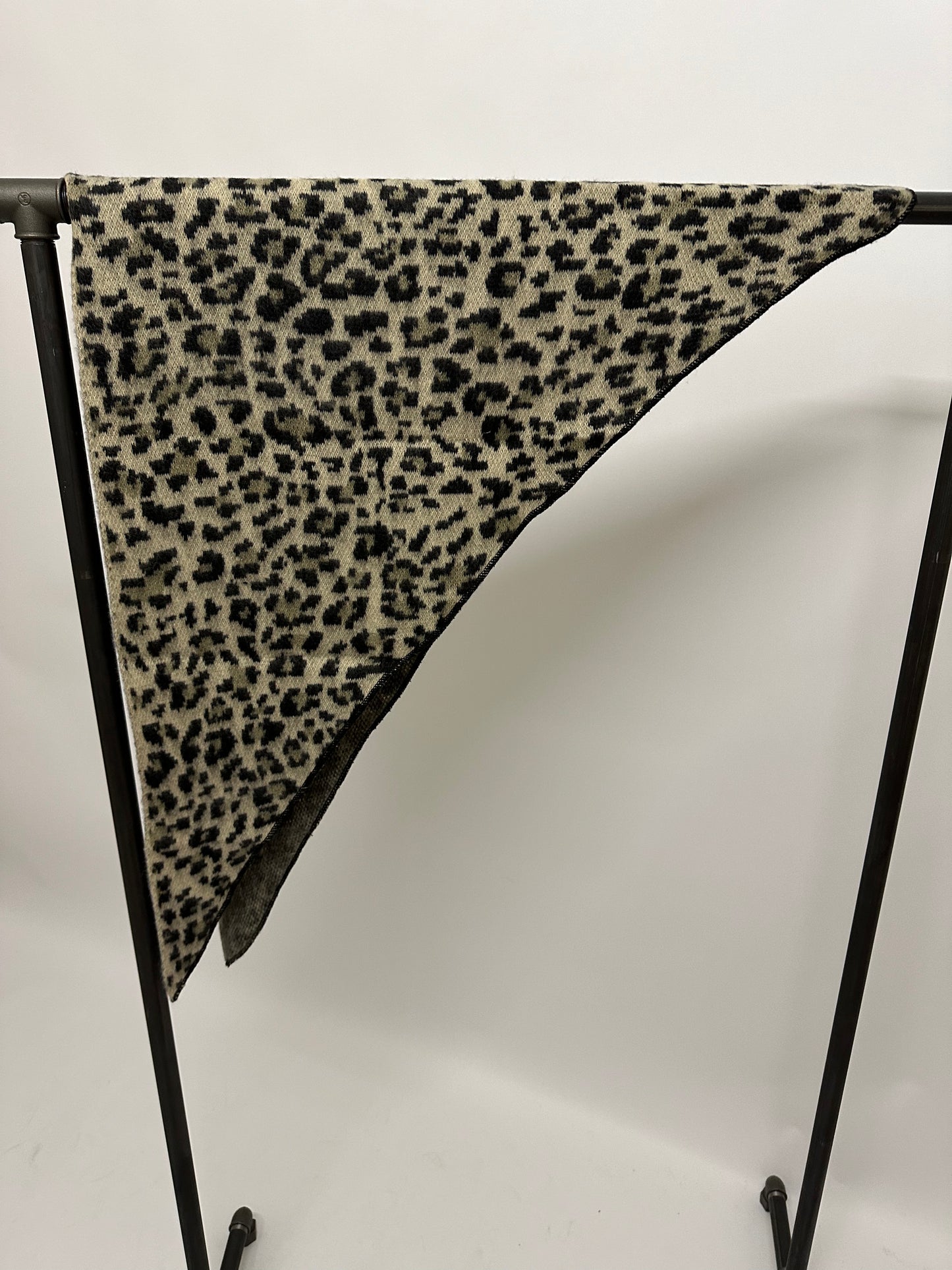 3-Eck Schal Flauschi Leo